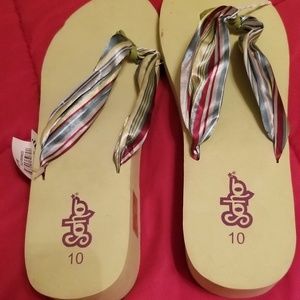 Size 10 Flip Flops